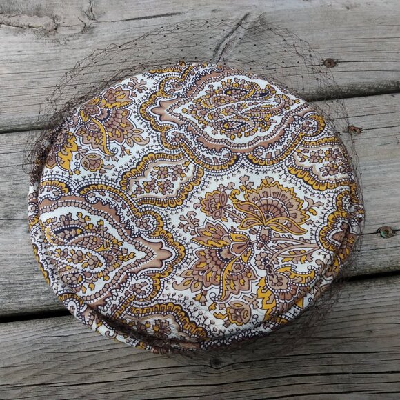 Vintage 50s Hat Brown Yellow Paisley Topper Netting Veil - Picture 6 of 10
